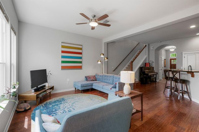 2057 Zach Scott ST, Austin, TX 78723