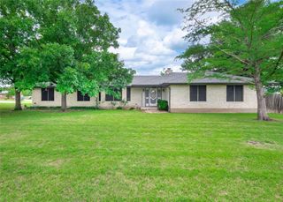 412 N 8th ST, Jarrell, TX 76537