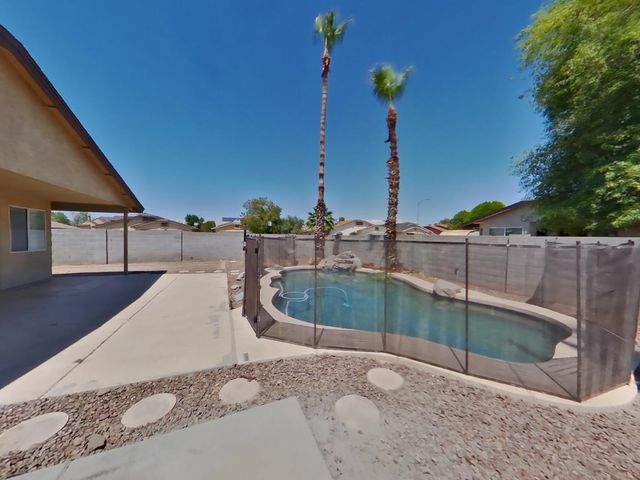 10221 N 87th Lane, Peoria, AZ 85345