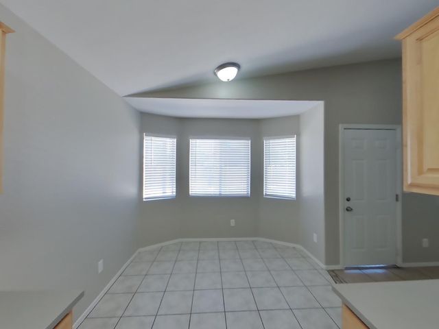 10221 N 87th Lane, Peoria, AZ 85345