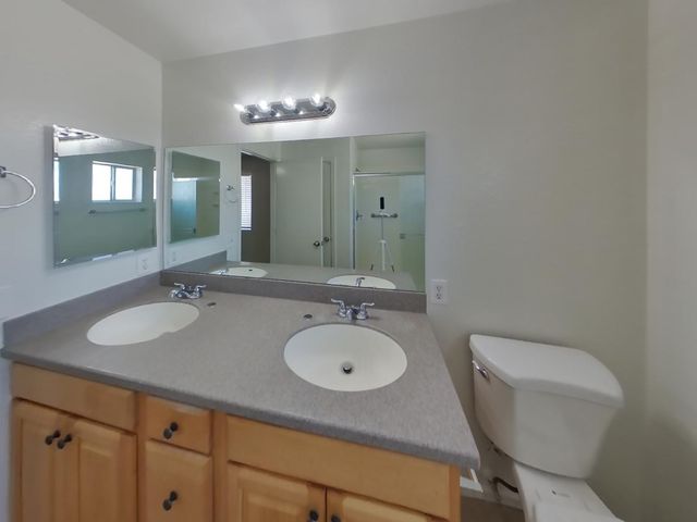 10221 N 87th Lane, Peoria, AZ 85345