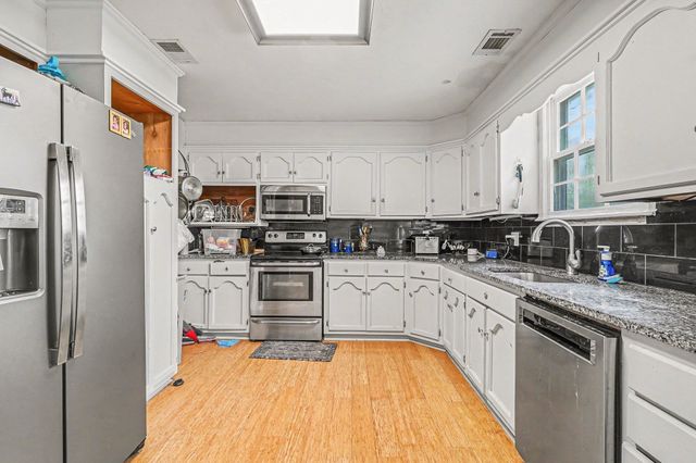 210 Village Green Rd, Gallatin, TN 37066