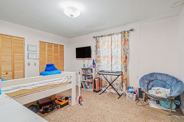 210 Village Green Rd, Gallatin, TN 37066