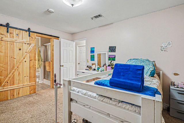 210 Village Green Rd, Gallatin, TN 37066