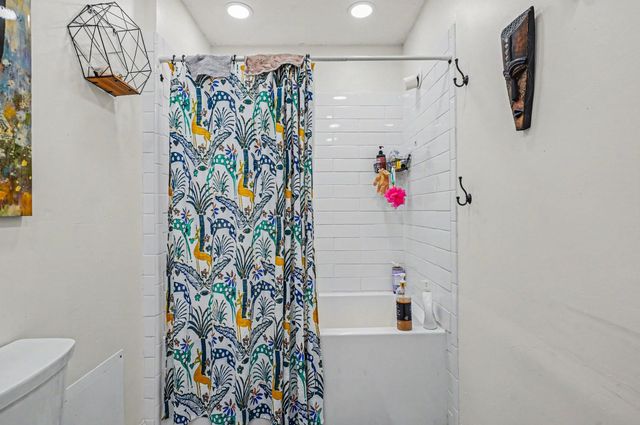 210 Village Green Rd, Gallatin, TN 37066