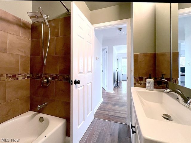 9203 Torrence Avenue, Brooklyn, OH 44144