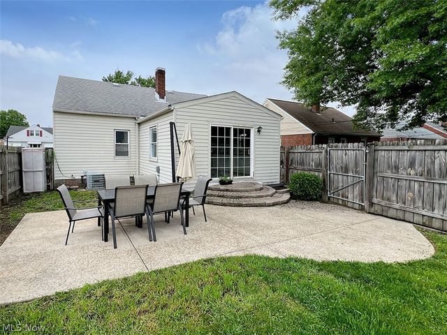 9203 Torrence Avenue, Brooklyn, OH 44144