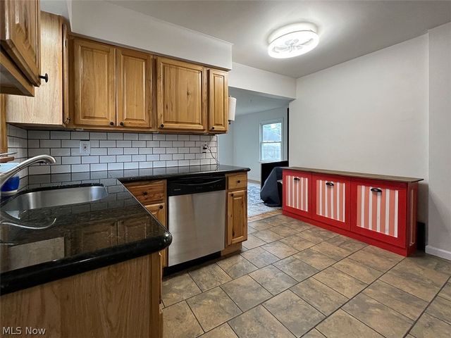 9203 Torrence Avenue, Brooklyn, OH 44144