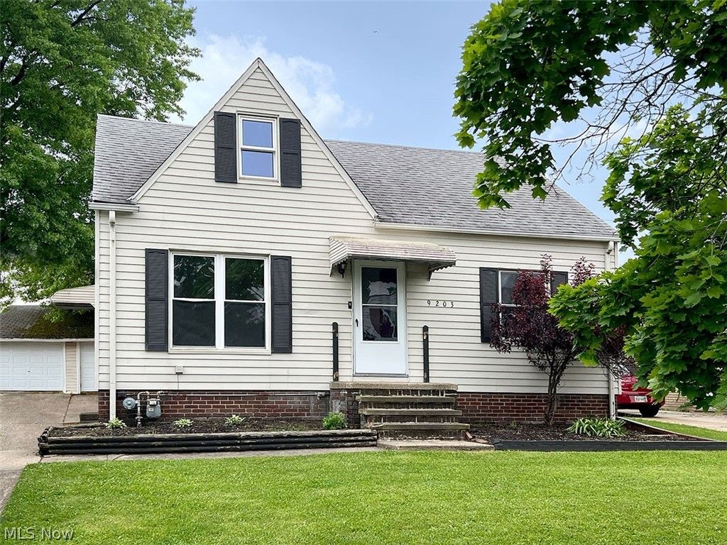 9203 Torrence Avenue, Brooklyn, OH 44144