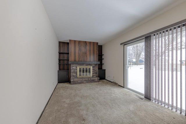 1510 St George Lane, Janesville, WI 53545