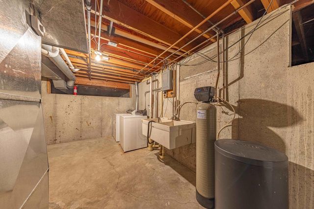 1510 St George Lane, Janesville, WI 53545