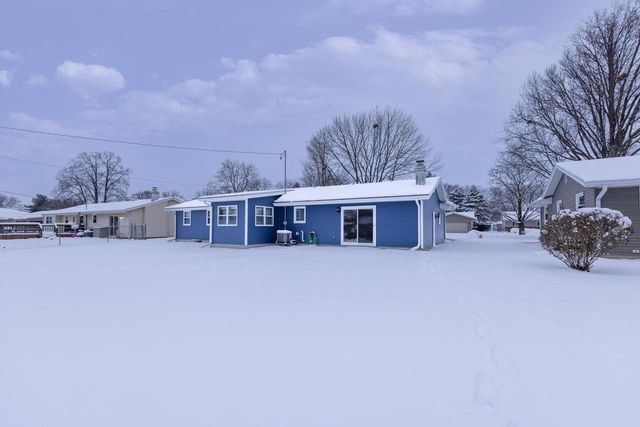 1510 St George Lane, Janesville, WI 53545