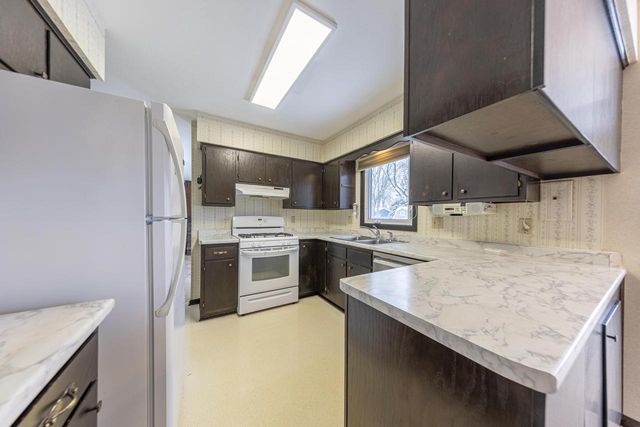 1510 St George Lane, Janesville, WI 53545