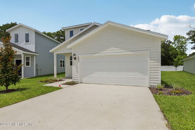 7351 QUEENSGATE Circle, Jacksonville, FL 32219