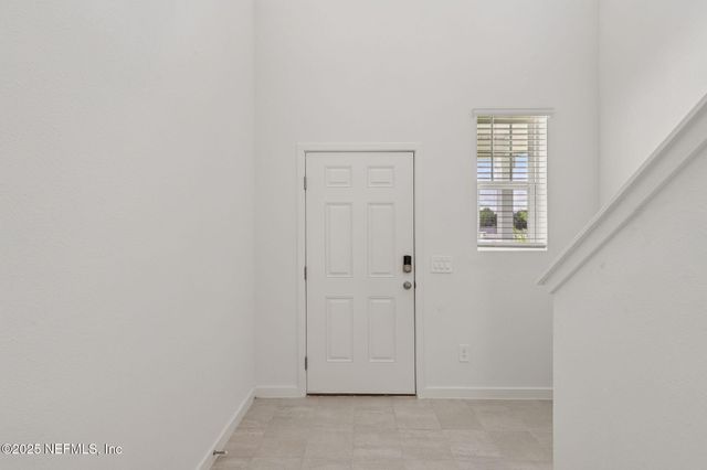 7351 QUEENSGATE Circle, Jacksonville, FL 32219