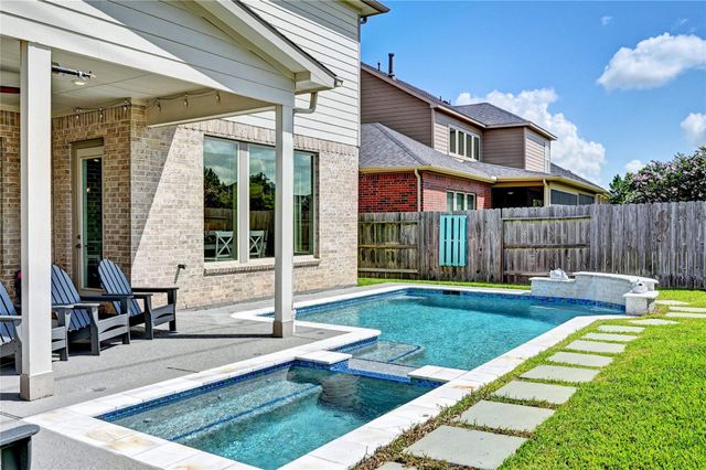 1723 Carriage Oaks Lane, Katy, TX 77494