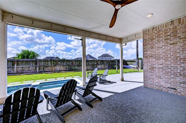 1723 Carriage Oaks Lane, Katy, TX 77494