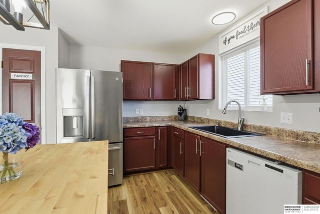 19511 X Street, Omaha, NE 68135