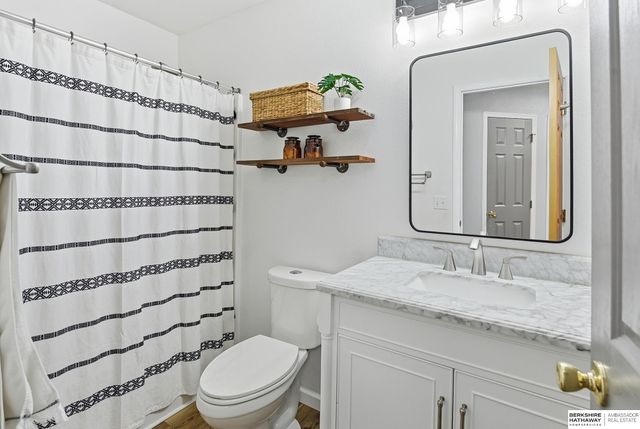 19511 X Street, Omaha, NE 68135