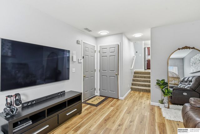 19511 X Street, Omaha, NE 68135