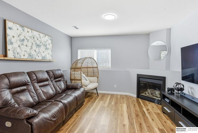 19511 X Street, Omaha, NE 68135