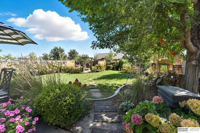 19511 X Street, Omaha, NE 68135