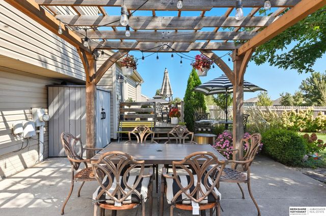 19511 X Street, Omaha, NE 68135