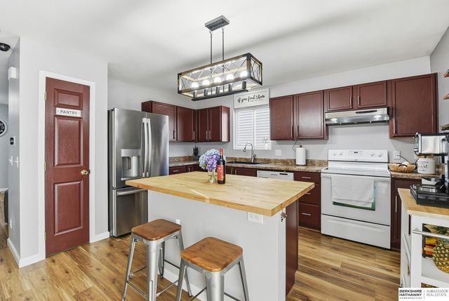 19511 X Street, Omaha, NE 68135