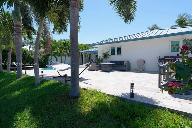 2711 NE 57th Ct, Fort Lauderdale, FL 33308