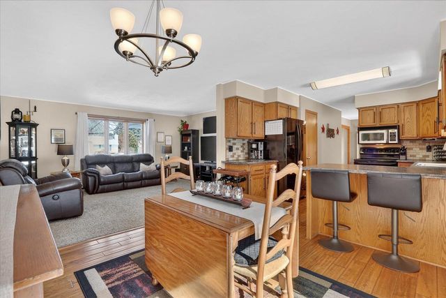 4016 New Haven Drive, Janesville, WI 53546