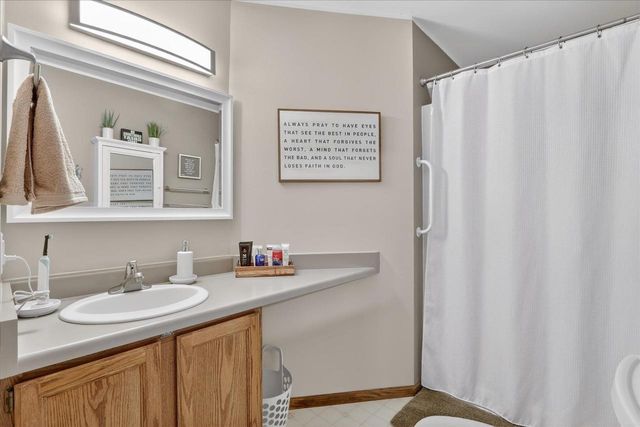 4016 New Haven Drive, Janesville, WI 53546