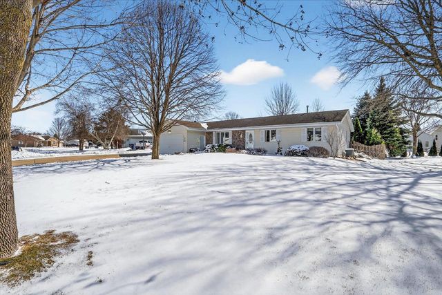 4016 New Haven Drive, Janesville, WI 53546