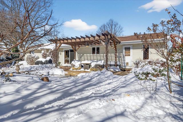 4016 New Haven Drive, Janesville, WI 53546