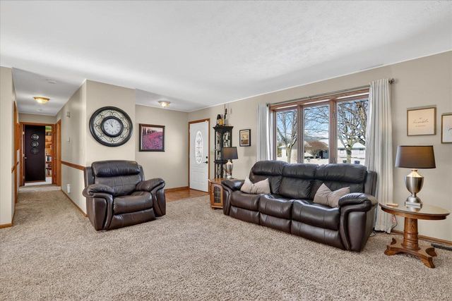 4016 New Haven Drive, Janesville, WI 53546