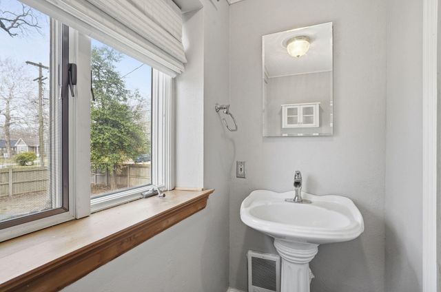 731 S Fremont Avenue, Springfield, MO 65804