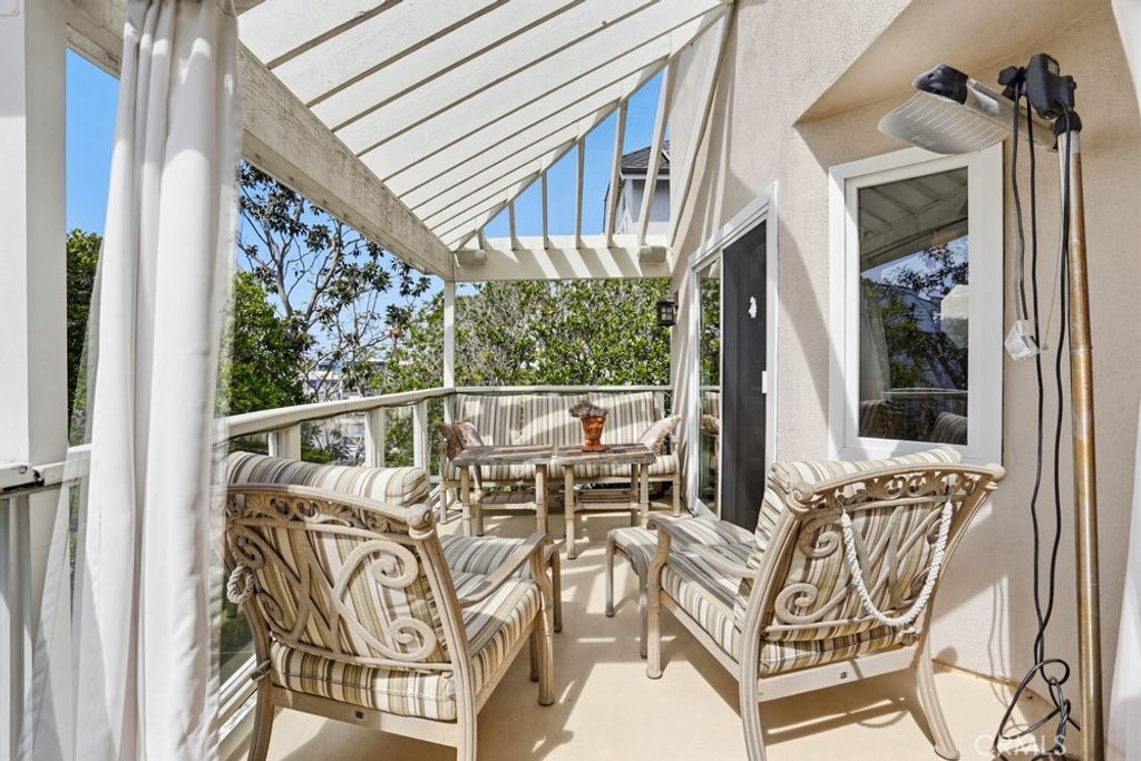 Image 14 of property listing at 2661 Point Del Mar, Corona Del Mar, CA 92625