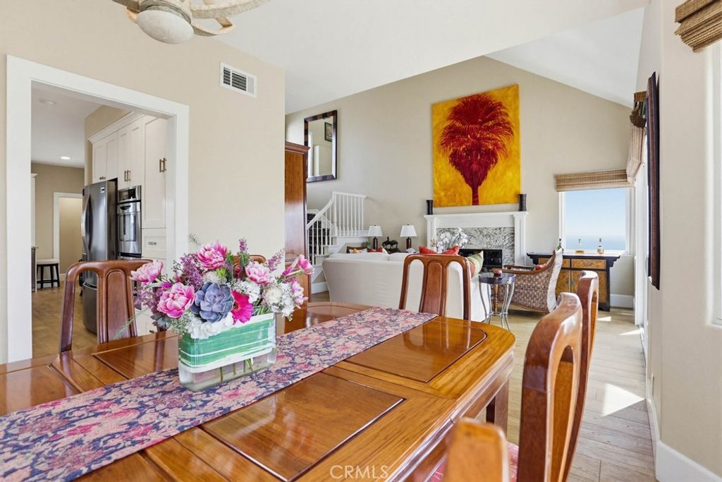 Image 17 of property listing at 2661 Point Del Mar, Corona Del Mar, CA 92625