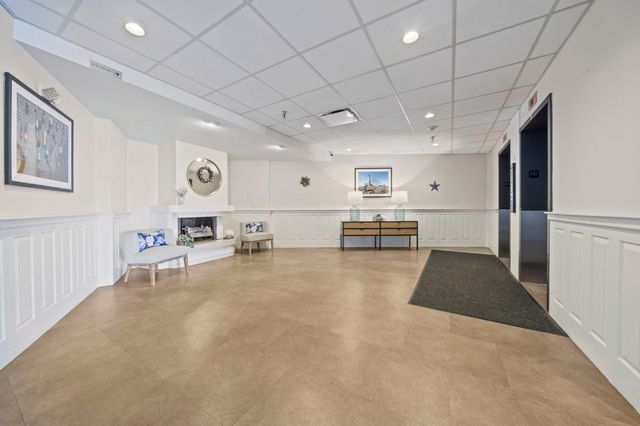 155 George Washington Blvd 205, Hull, MA 02045