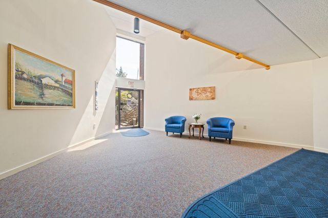 155 George Washington Blvd 205, Hull, MA 02045