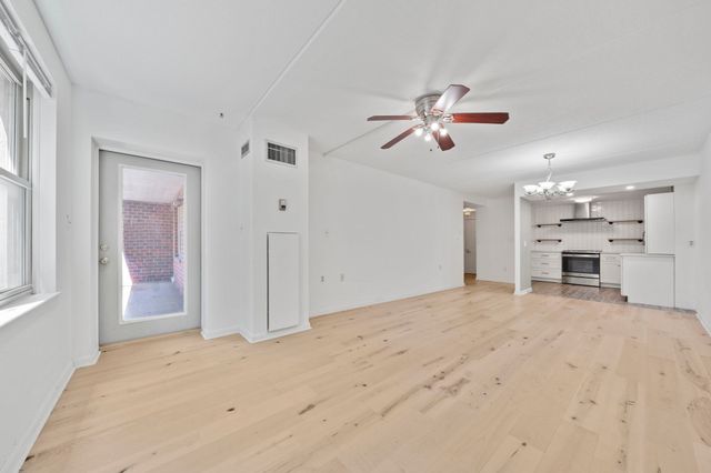 155 George Washington Blvd 205, Hull, MA 02045