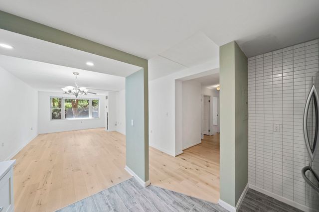 155 George Washington Blvd 205, Hull, MA 02045