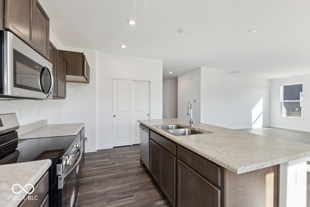 8727 Hollander Drive, Camby, IN 46113