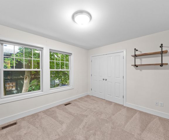 922 Catherine Street, Ann Arbor, MI 48104