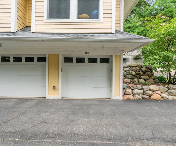 922 Catherine Street, Ann Arbor, MI 48104