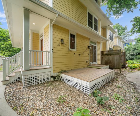 922 Catherine Street, Ann Arbor, MI 48104