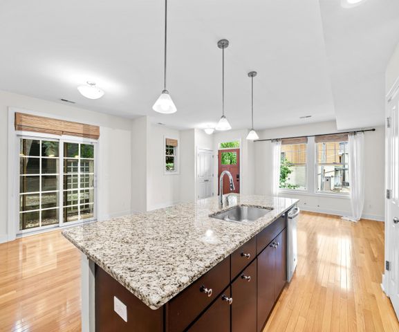 922 Catherine Street, Ann Arbor, MI 48104