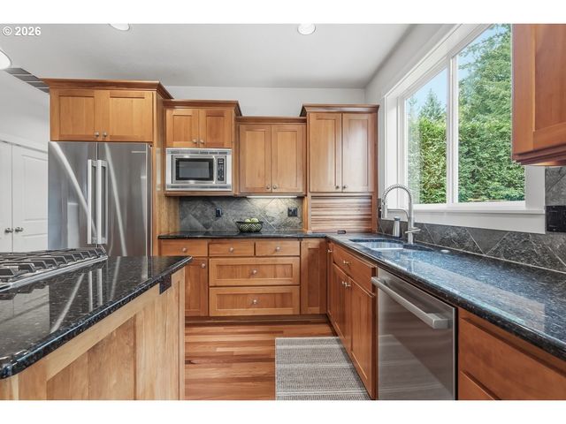 8743 Sw AMICUS Ter, Beaverton, OR 97007