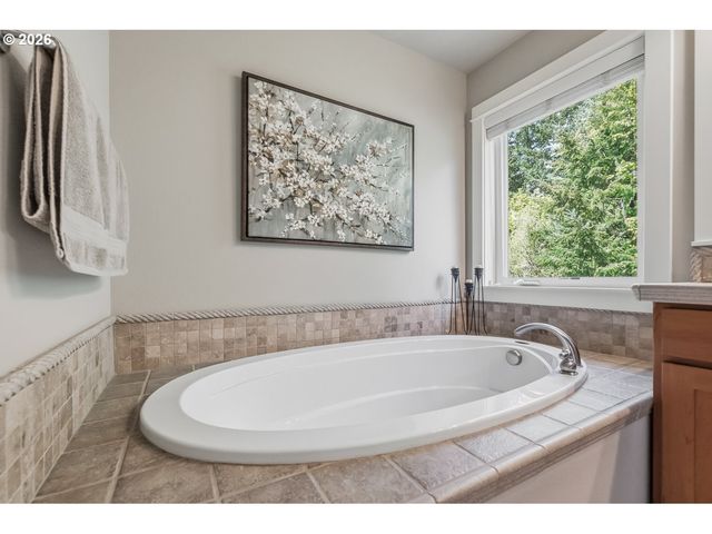 8743 Sw AMICUS Ter, Beaverton, OR 97007