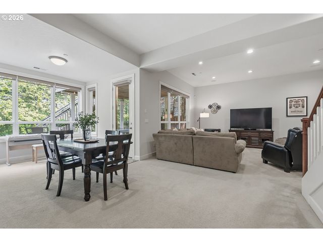 8743 Sw AMICUS Ter, Beaverton, OR 97007