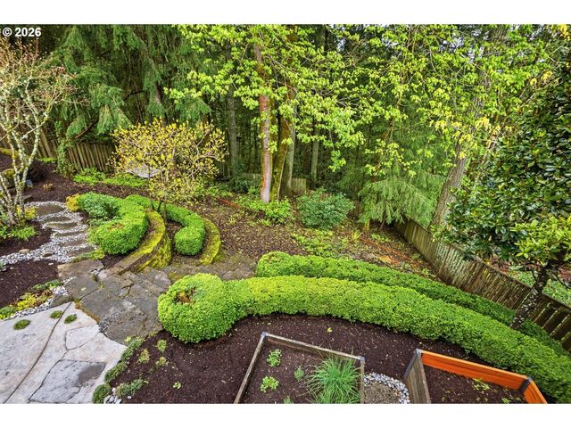 8743 Sw AMICUS Ter, Beaverton, OR 97007